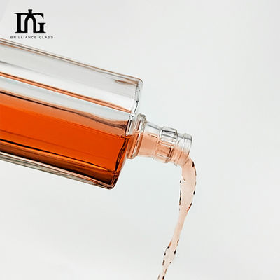Bottiglia di vetro di 500 ml quadrata di brandy e whisky con OEM/ODM accettabile