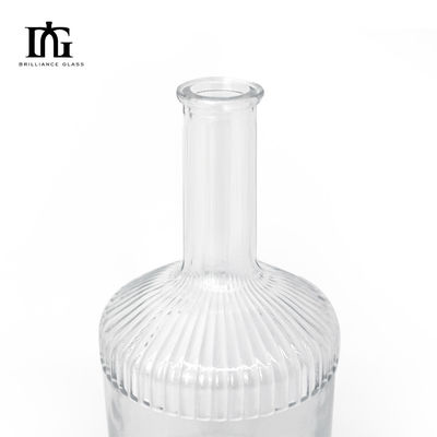 500 ml/700 ml Bottiglia di vetro trasparente di alto livello con tappo a vite