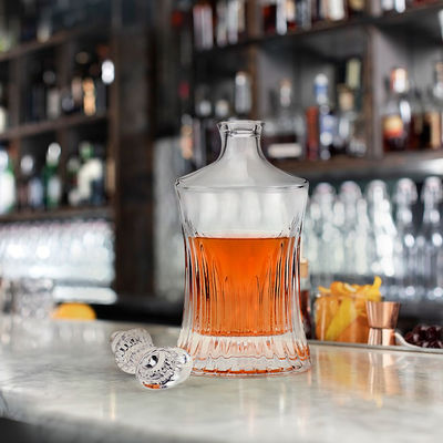 Logo personalizzato Bottiglia di whisky Bourbon Gin da 700 ml con design di bottiglia di vetro di vino di lusso