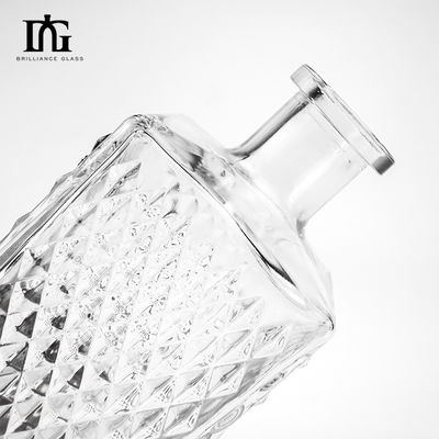 Set regalo di whisky da 500 ml e set di bicchieri incisi per un'esclusiva esperienza di bere