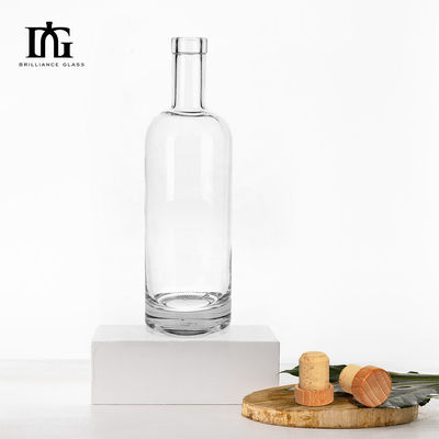 Bottiglia di vetro 700ml 500ml Vodka Wine con serigrafia personalizzata e timbraggio a caldo