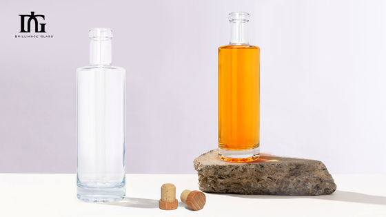 Alcolici Vodka Bottiglia di vino in vetro con tenuta di sughero Tipo 500ml 700ml 750ml