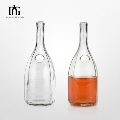 Disegno su misura Cappuccio di sughero inciso 500 ml Bottiglia di vodka di vetro per OEM/ODM Acceptabile vendita