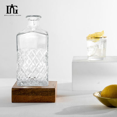 Collare di vetro di lusso cristallo libero di piombo bicchieri di whisky decanter set con tenuta di sughero