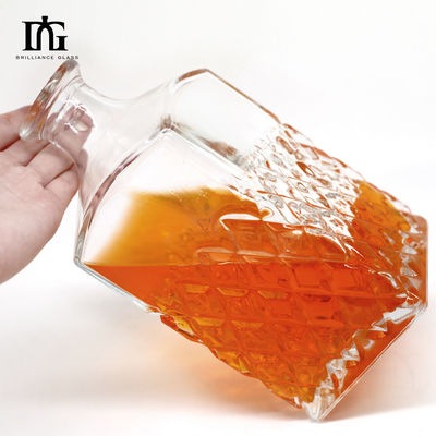 Collare di vetro di lusso cristallo libero di piombo bicchieri di whisky decanter set con tenuta di sughero