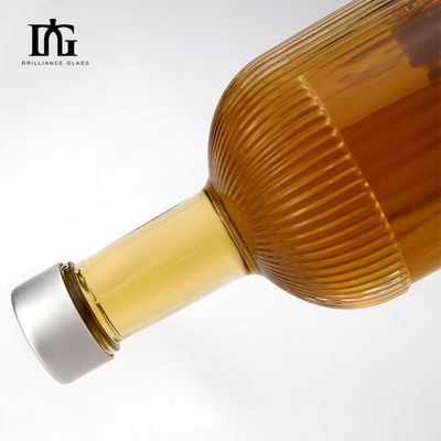 Logo di design personalizzato 330ml bottiglia di vodka in vetro con tappo a vite e materiale del colletto