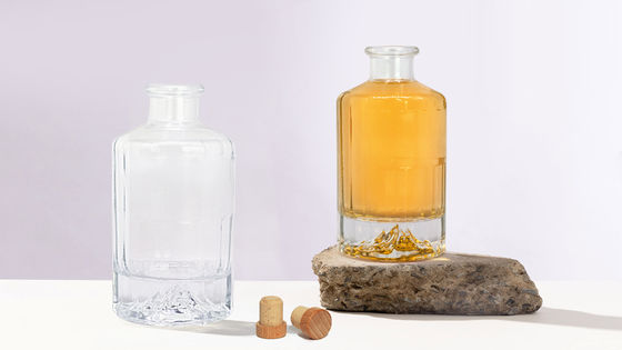 Acceptabili bottiglie OEM/ODM di liquori per vodka, whisky, rum, gin, brandy in diverse dimensioni
