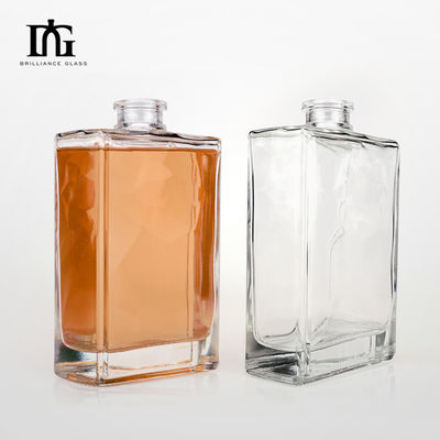 OEM/ODM Acceptabile 500 ml bottiglia di whisky in vetro con coperchio liquori e bevande