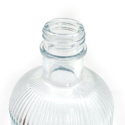 Capacità 250 ml/350 ml/500 ml/550 ml/650 ml/700 ml/750 ml Bottiglia di gin di vetro per bevande