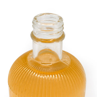 Capacità 250 ml/350 ml/500 ml/550 ml/650 ml/700 ml/750 ml Bottiglia di gin di vetro per bevande