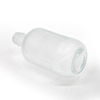 Capacità 250 ml/350 ml/500 ml/550 ml/650 ml/700 ml/750 ml Bottiglia di gin di vetro per bevande