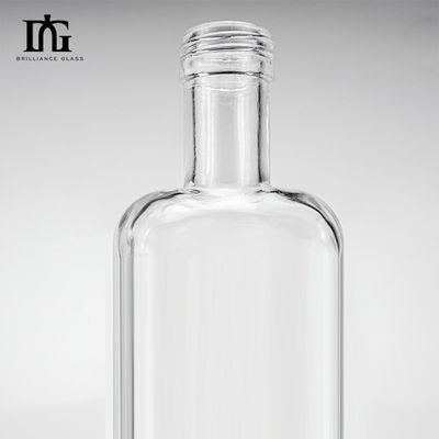 375ml 500ml 750ml Chiara Rotonda Vuota Vodka Whisky Gin Aspetto Vetro Bottiglie di alcol con sughero