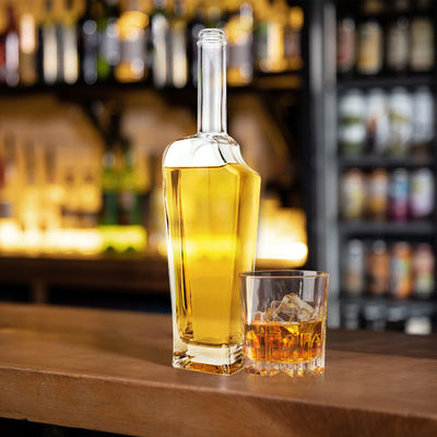 Rum vuoto cubo chiaro Gin spiritoso whisky vodka bottiglia di liquore in vetro con sughero e sigillo