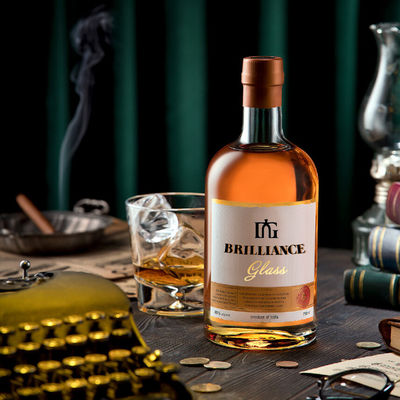 Custom 350 ml 500 ml Vodka Whisky Liquor Gin Rum Brandy 700 ml Spirit Bottiglia in vetro con timbro a caldo