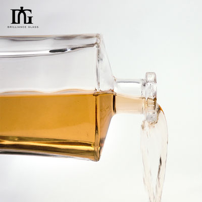 OEM/ODM Acceptabile Fancy 500ml Square Glass Liquor Bottle per il vino ghiacciato