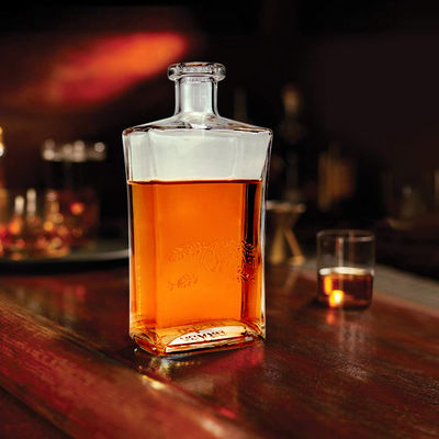 OEM/ODM Acceptabile Fancy 500ml Square Glass Liquor Bottle per il vino ghiacciato