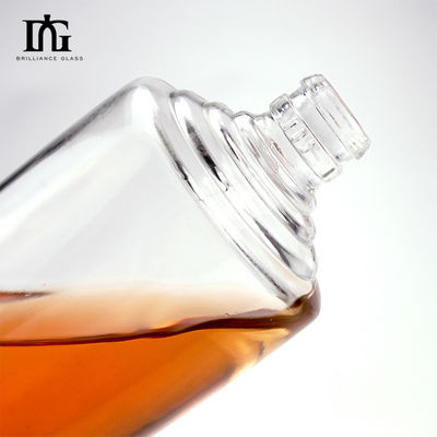 Bottiglia di profumo in vetro rotondo da 100 ml Disegnatore vuoto Spray Bottiglia Collare Materiale vetro