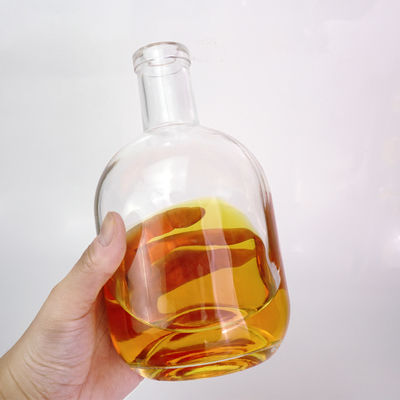 330ml/500ml/700ml Bottiglia di vino per liquori Bottiglia di vetro Pittura incisione Stampatura a caldo