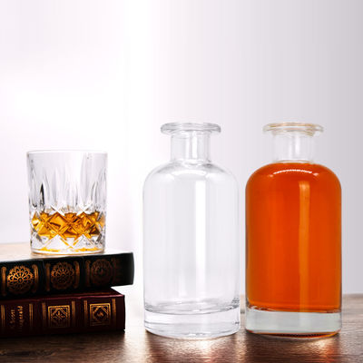 Forma classica Flint Brandy Spirits Vuoto Bianco Liquore Bottiglia di vetro 500ml 700ml Super