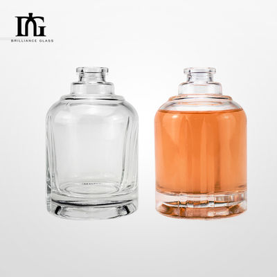 25OZ Bottiglia rotonda di liquori con disegno rettilineo e maniglia a pistola con un dito fatto di vetro