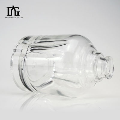 25OZ Bottiglia rotonda di liquori con disegno rettilineo e maniglia a pistola con un dito fatto di vetro