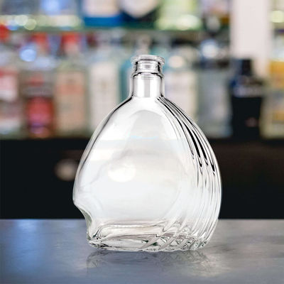 Manipolazione della superficie di incisione Bottiglia di liquore di vetro vuoto a forma di 500 ml per champagne