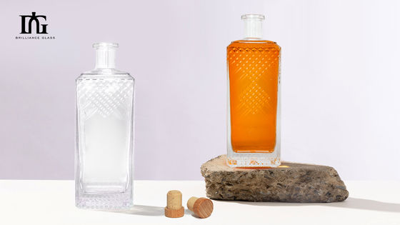 Tipo di sigillamento sughero 700ml 375ml 500ml bottiglia di vetro per whisky liquore vodka quadrata
