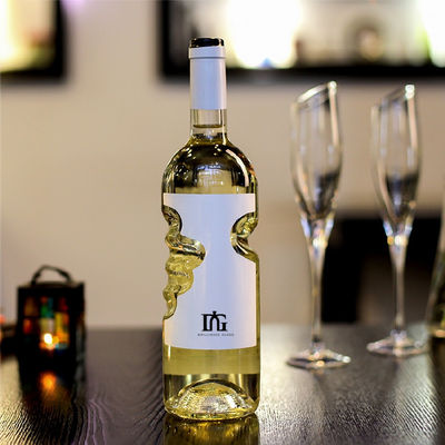 Campione di acqua minerale fornito 500 ml bottiglia di liquore di vetro con forma unica e tappo di sughero