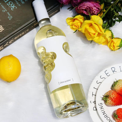 Campione di acqua minerale fornito 500 ml bottiglia di liquore di vetro con forma unica e tappo di sughero