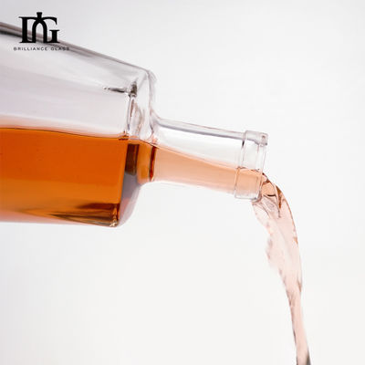 Materiale di base Vetro 50ml 350ml 700ml 750ml 1000ml Bottiglia di vodka per bevande