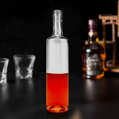 Bottiglia di 750 ml di vetro vuota, chiara e rotonda per vodka, liquori, tequila e mezcal