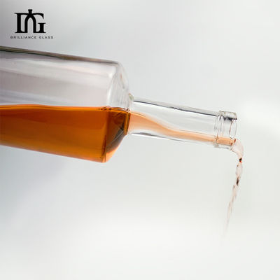 700 ml Bottiglia di vetro alto e chiaro per liquori Whisky Tequila Xo Spirits Vodka Gin Rum Brandy