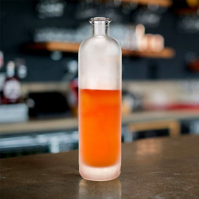 Bottiglie di vodka brandy liquore con il logo del cliente accettabile 500 ml di vetro rotondo chiaro