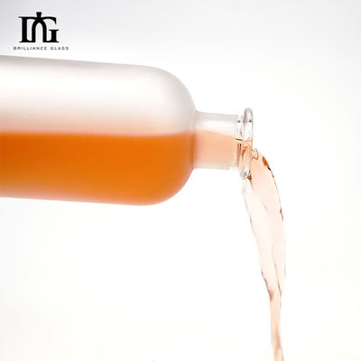Bottiglie di vodka brandy liquore con il logo del cliente accettabile 500 ml di vetro rotondo chiaro