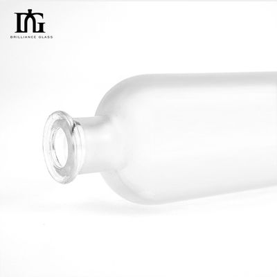 Bottiglie di vodka brandy liquore con il logo del cliente accettabile 500 ml di vetro rotondo chiaro