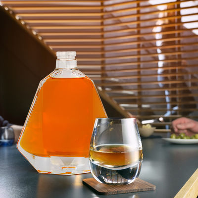 Materiale del colletto Vetro 700 ml Vodka Liquore Bevande alcoliche Whisky Rum Bottiglia di vetro